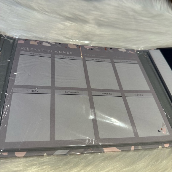 Speckled Weekly Planner (NEW) - Picture 3 of 5